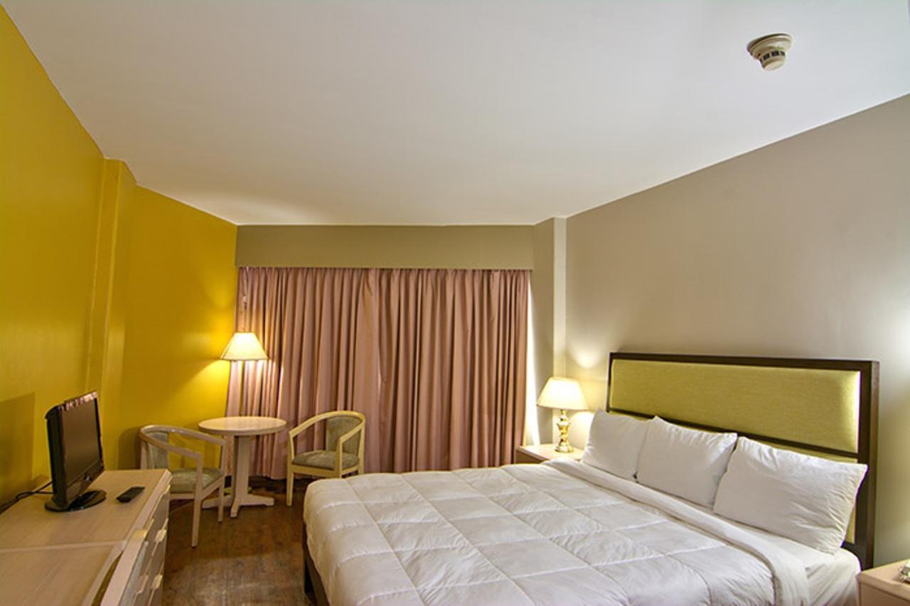แปซิฟิกเบย์โฮเต็ล Hotel ทูมอน ภายนอก รูปภาพ